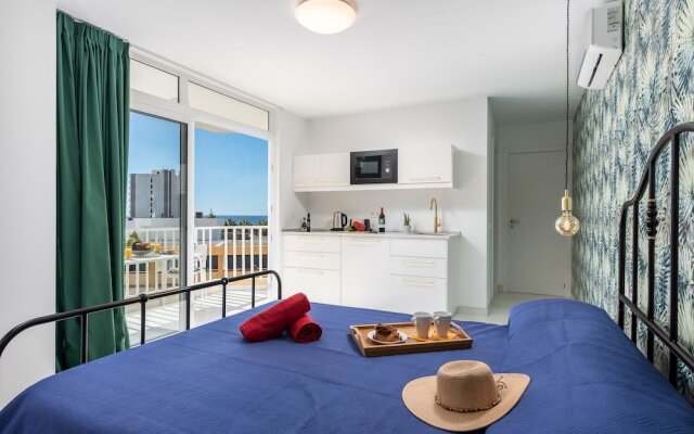 Y1DB Luxurious studio in Playa de LasAmericas