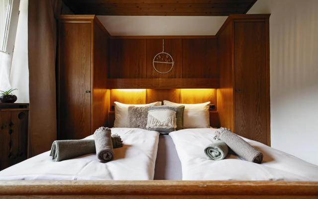 PineTree Lodge