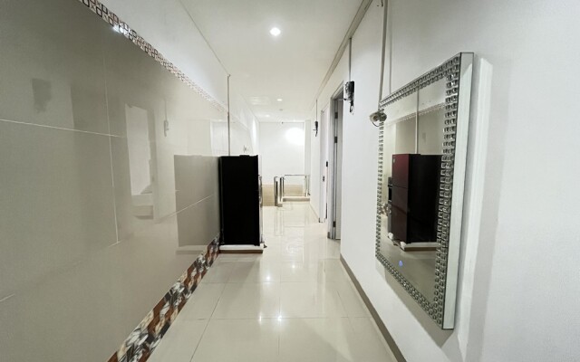RedDoorz @ Ring Road II Area Manado