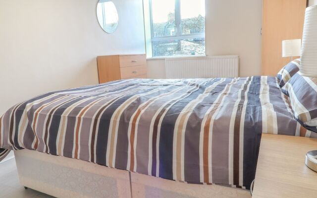 OLD Church Road - Deluxe Single Guest Room 4