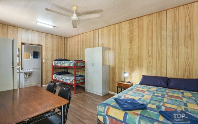 Riverview Tourist Village – Guest Rooms – Katherine South