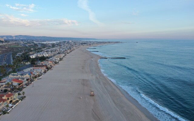 6302 W. Ocean Front (68447)