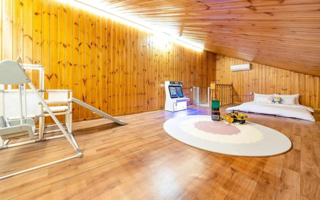 Ganghwa Haimom Family Poolvilla Marine