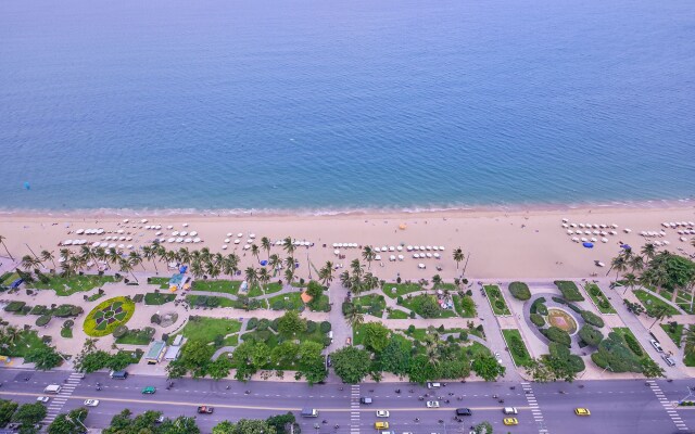 Sunrise Ocean View Apartment