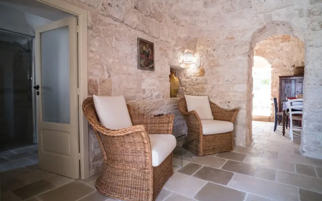 Trullo Bosco Selva Fasano by Typney