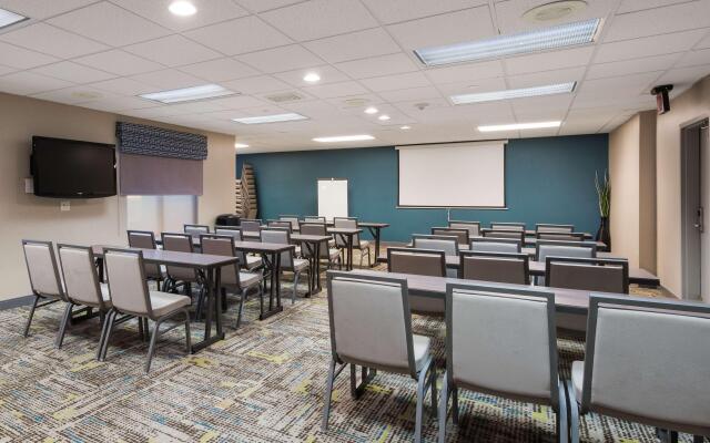 Hampton Inn & Suites Chicago/Hoffman Estates