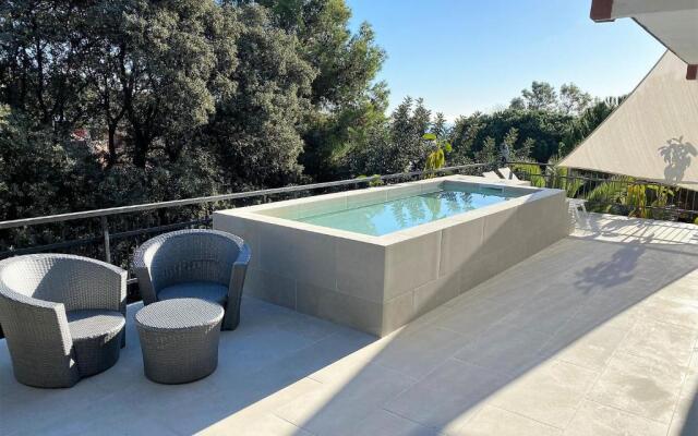 Vila Burriac ,Sunny, Spacious , Private Pool
