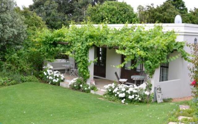 Three Oaks Bed  Breakfast