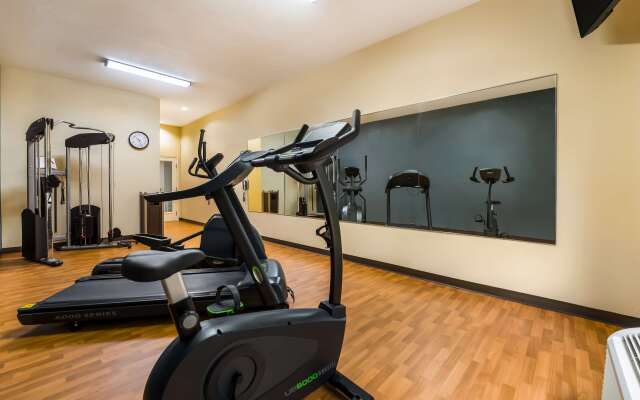 Best Western Bradbury Inn & Suites