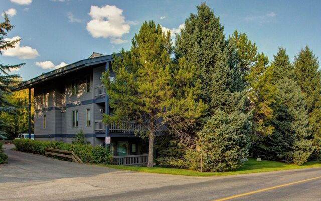 Abode at Rendezvous Retreat Home