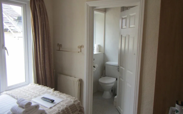 Glascoed Guest House