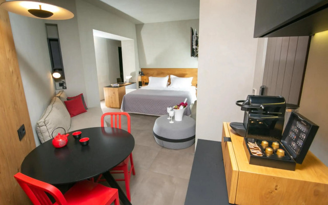 Marquise Suites - Adults Only