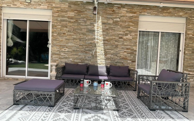 Habitación cama de matrimonio con baño privado