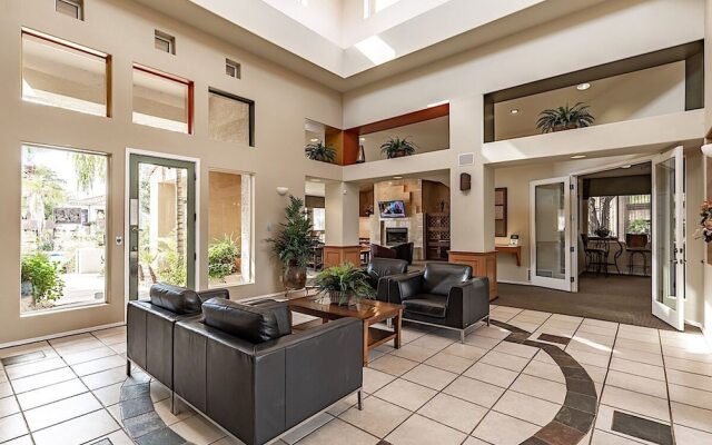 Desert Willow Walk Condo 2BR by Casago