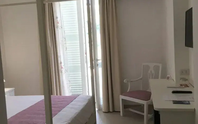 Villa Giardini Luxury Room