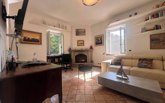 Charming Apt Near the Beach