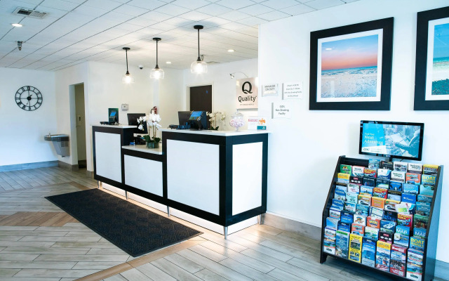 Quality Inn Palm Beach International Airport