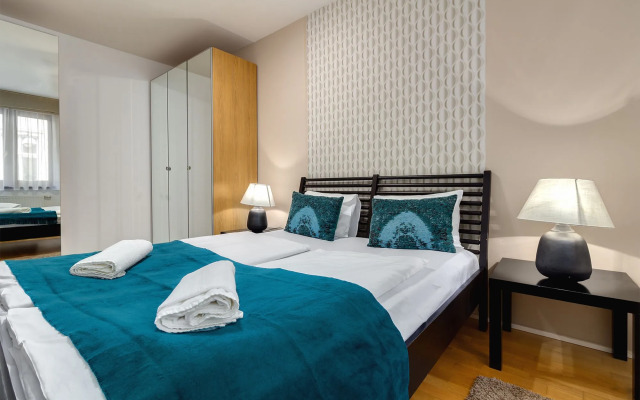 Quality Point Apartments 0-24 reception