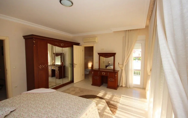 Paradise Town - Villa Colm