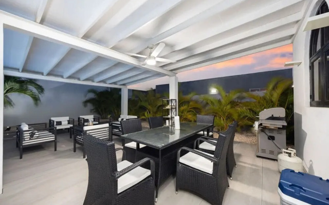 Tides Villa 4BR Private Pool Walk to the Beach