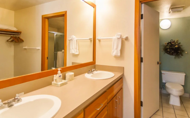 Pines Condominiums in West Keystone by Key to the Rockies
