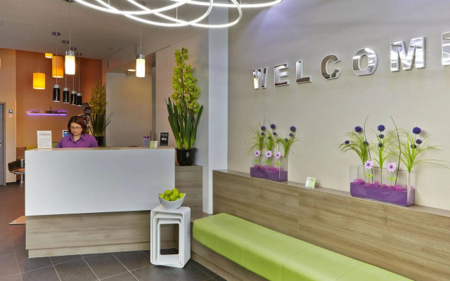 Hotel Demas City