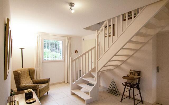 Classy Villa in Ecuras-Rouzède with Private Garden