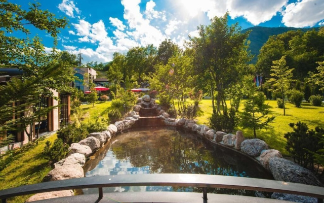 Resort Anës Drinit