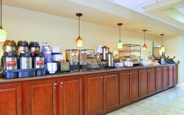 Best Western Ocean Sands Beach Resort