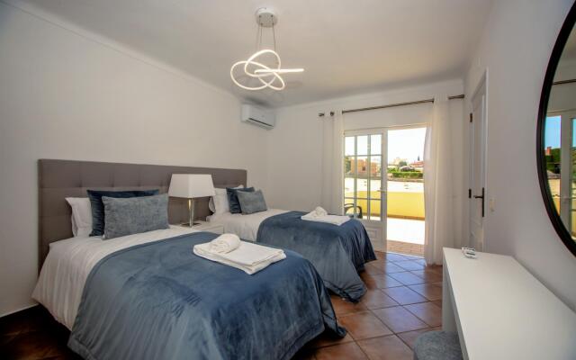 Villa Angelica by Portucasa