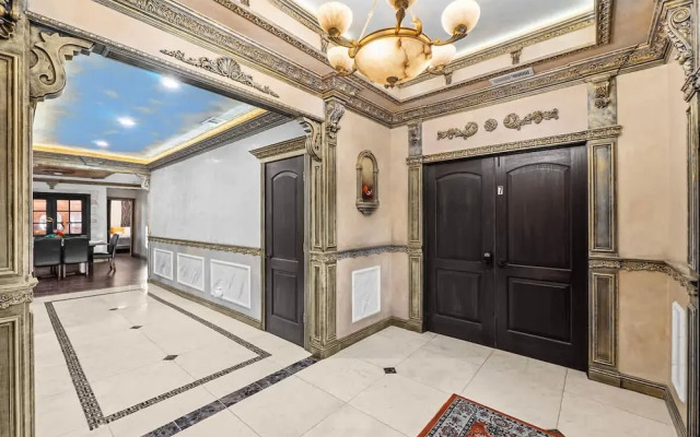 Stunning House wt 6Br 5bth SJ