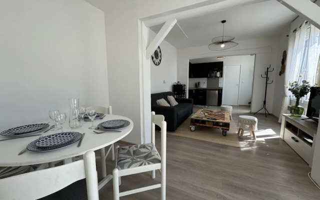 House in Le Mans With Private Courtyard