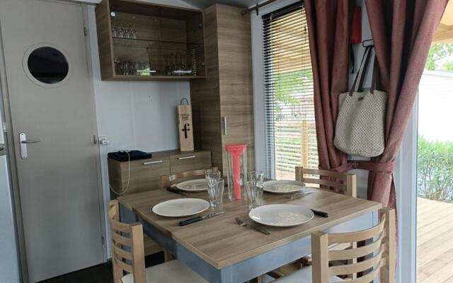 Mobil-home camping 4 étoiles La carabasse Vias