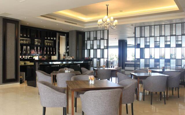 Grand Mercure Solo Baru