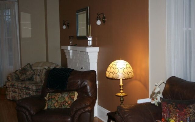 Sackville Bed & Breakfast