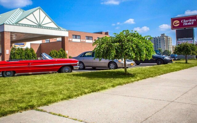 Clarion Hotel Conference Center on Lake Erie