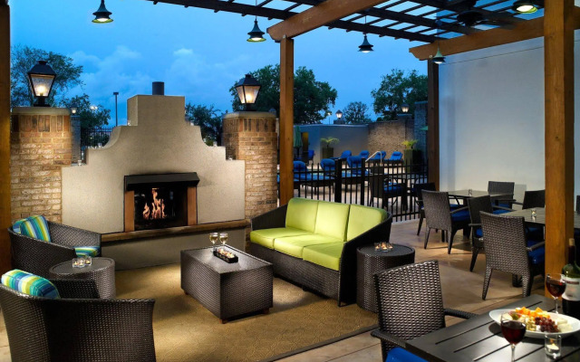 Crowne Plaza Charleston Airport - Conv Ctr by IHG