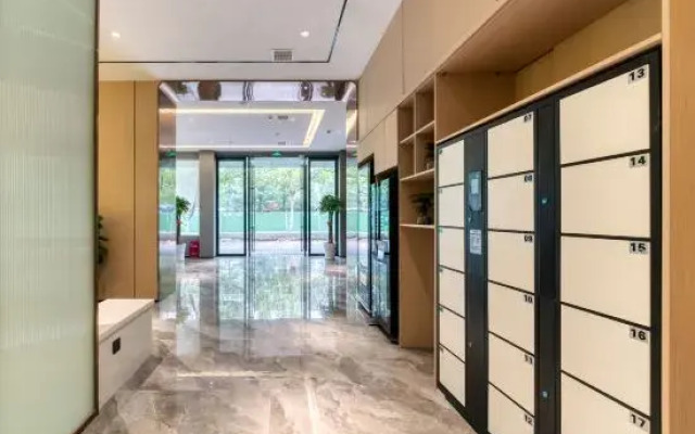 Junyi Hotel (Shangrao Jiangnan Commercial City High-speed Railway Station)