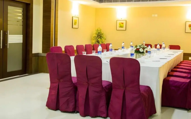 Hotel Moonlit Regency