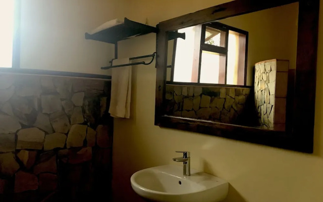 Enyati Lodge