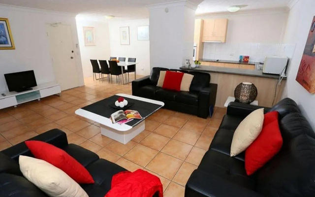 St Tropez Apartments – Hotel Rooms – Gold Coast