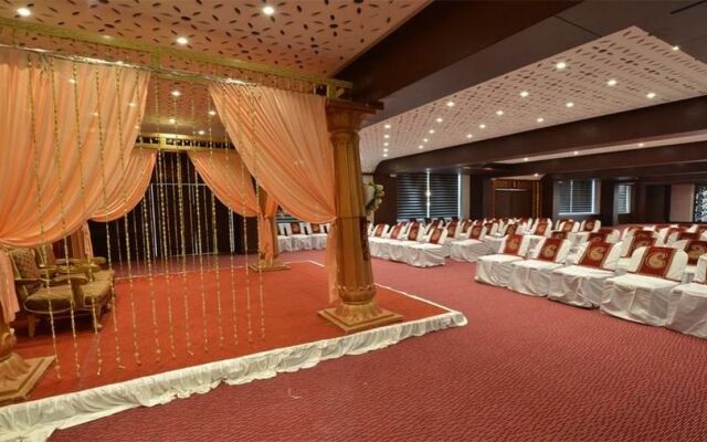 Hotel Aum Regency