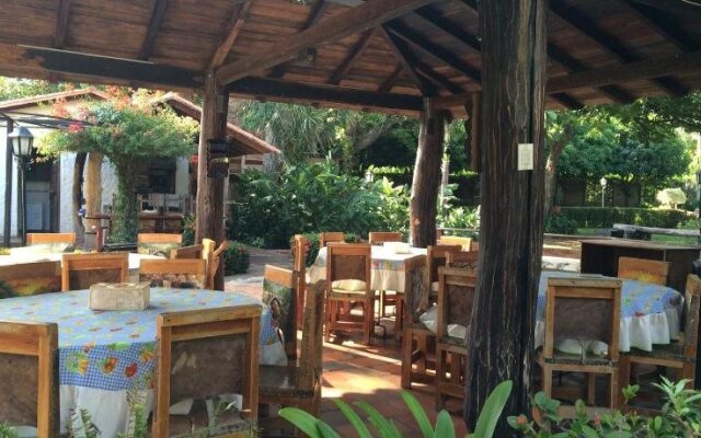 Hotel Rancho Regis