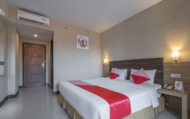 OYO 1081 Allson City Hotel Makassar – Guest Rooms – Makassar