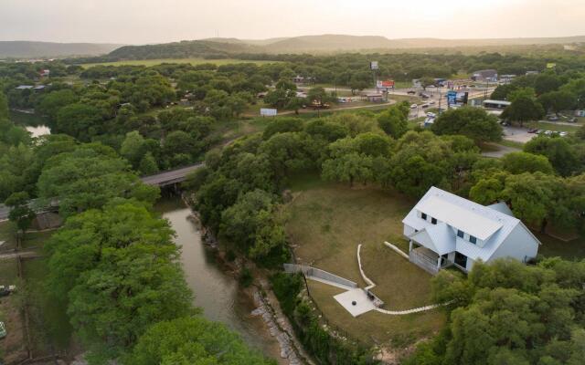 The White House on the Horseshoe
