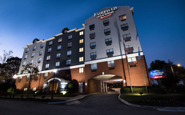 Fairfield Inn and Suites by Marriott Atlanta Airport North