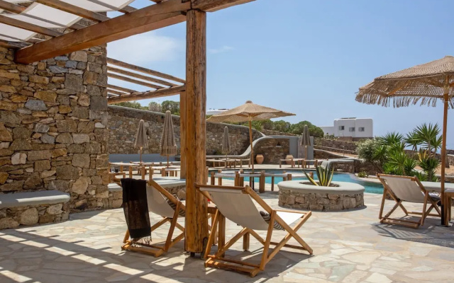 Nur Mykonian Suites