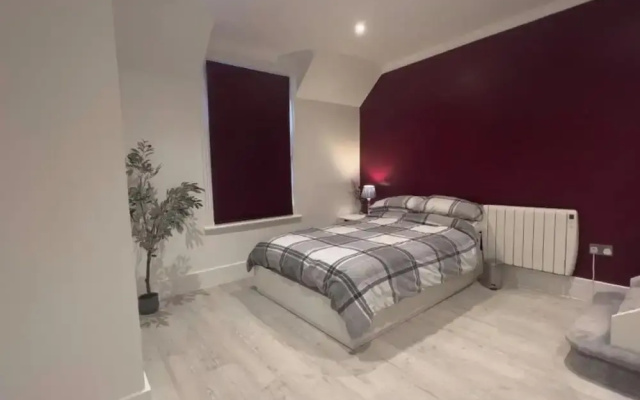 Apartmentsleeps8-wifi-famillyfriendly-citycentre