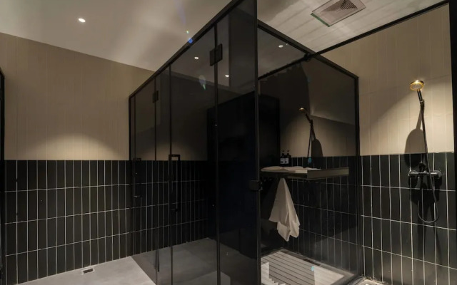 Shanghai Hills&Dengba Youth Hostel