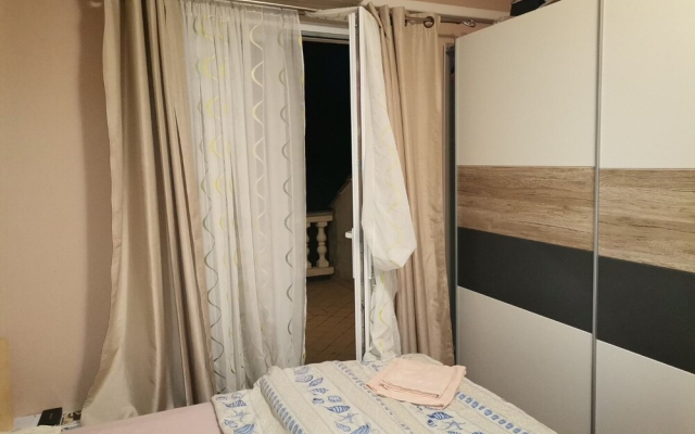 Mig - With Beautiful Garden - A2